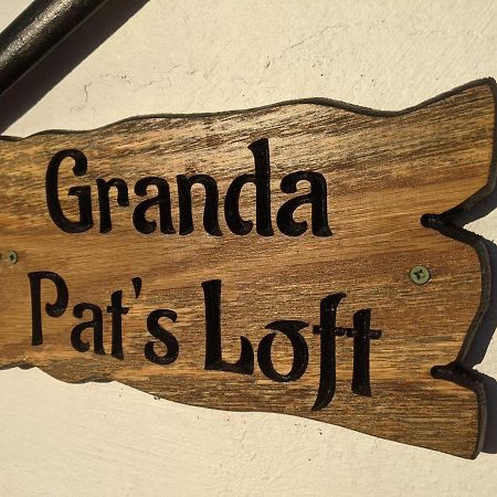 Granda Pat'S Loft Apartment Crossmaglen Exterior foto
