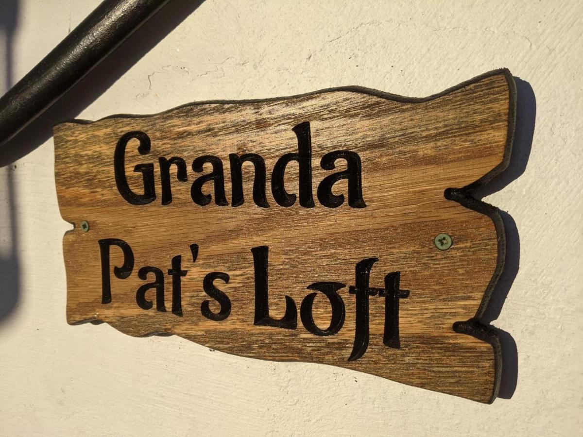 Granda Pat'S Loft Apartment Crossmaglen Exterior foto